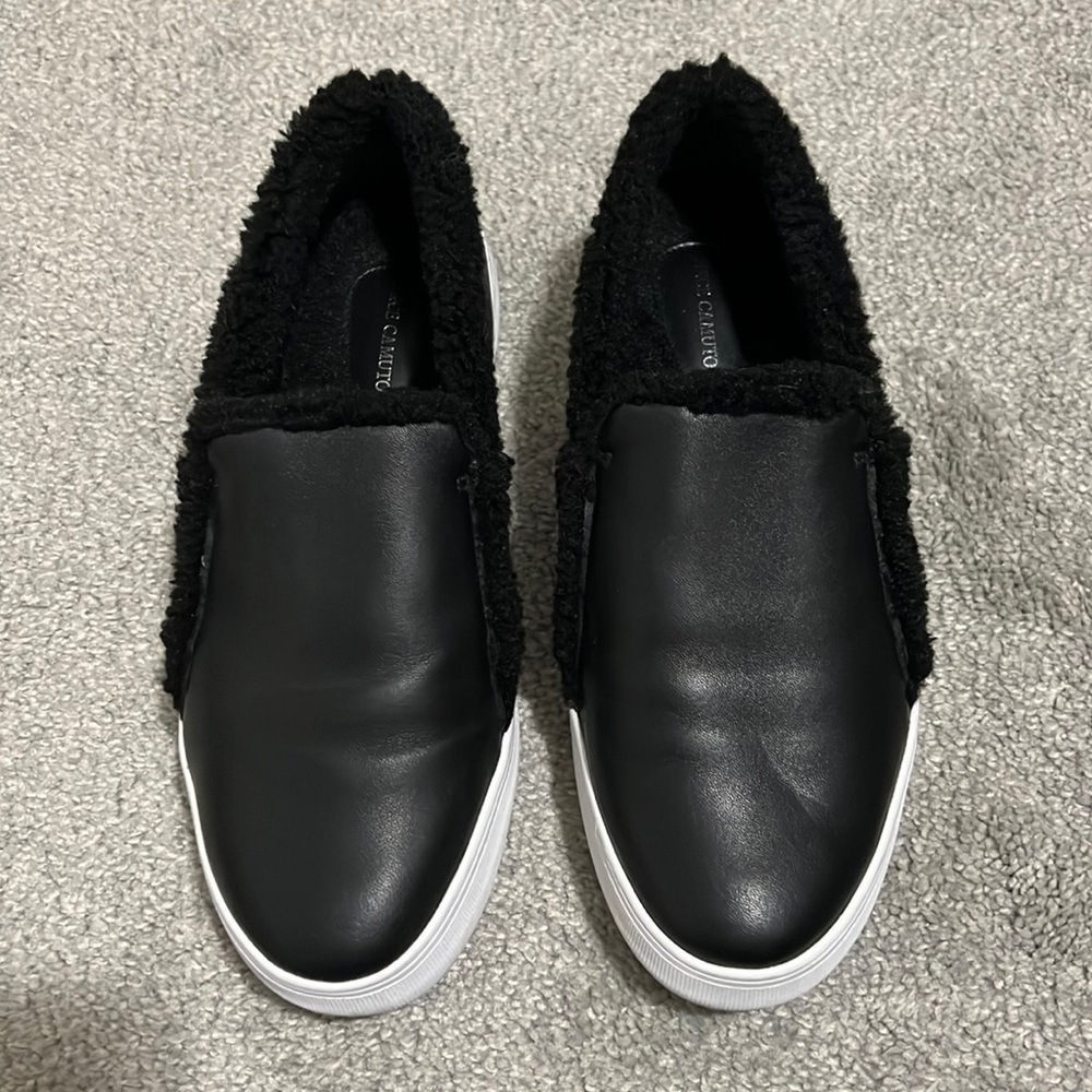 Vince Camuto slip on Sherpa sneakers